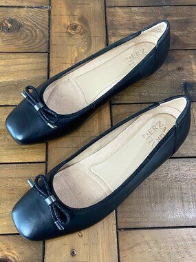 Naturalizer Dove Black Leather Wedge Flats 7.5